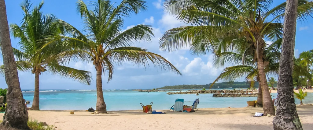 Plage sable fin guadeloupe